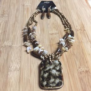 Brown necklace and jewelry set!